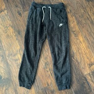 NIKE // joggers